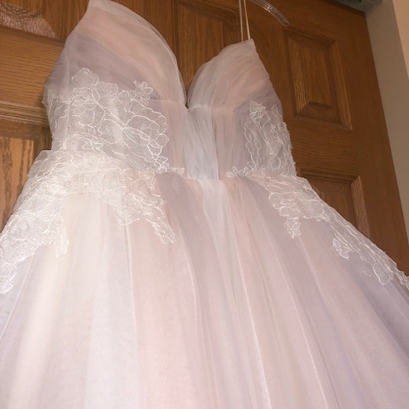 Hayley Paige Hawthorne Gown size 4 - Picture 4 of 8